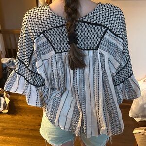 Free people women’s size small white and black patterned flowy top